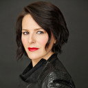 Katie Groshong als Dana