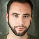 Adam Alberts als Lee