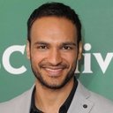Arjun Gupta als Naveen