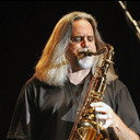 Marc Russo als Saxophone