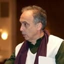 Carl Wager als Pastor Dave