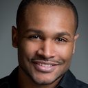 Edem Nyamadi als Doorman