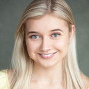 Camille Blott als Barbara