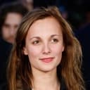 Leila Mimmack als Laura Campbell