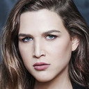 Sarah Chahley als It Girl