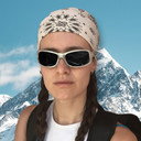 Louana Gentner als Human