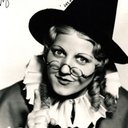 Virginia Karns als Mother Goose