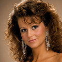 Elizabeth Hulette als Miss Elizabeth (Valet)