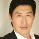 Sonny Saito als Higashi Sakai