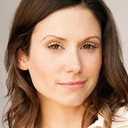 Lorrena Magaña als Waitress