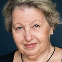 Sarah Camp als Aufseherin 2