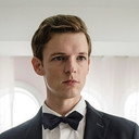 Bret Allan Lindquist als Jochiwon Ship Officer