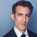 Peter Alexandrou als Hadrian Beckett