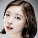Kim Ha-kyung als Mi-Jung