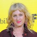 Kimmy Robertson als Party Gal