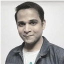 Girish Sharma als News Anchor (The Local)