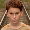Jules Porier als Mathias (13-15 ans)