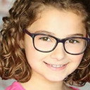 Ellie Gallina als Siena