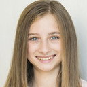 Gabby Clarke als 