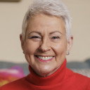 Pamela Ballantine als TV Reporter