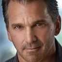 John Hardy als Hank Waters