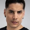 Álex Perea als Alejandro (Zurdo)