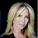 Cindy Ambuehl als Edna