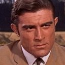 Mike Henry als Rio Lobo Sheriff 'Blue Tom' Hendricks