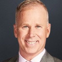 Gerry Dee als Self