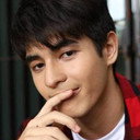 Daniel Alex Bird als Varun