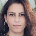 Amira Chebli als Aziza