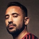 Everton Ribeiro als Self