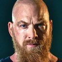 Adam Dunnells als Wilhelm