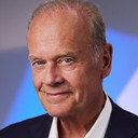 Kelsey Grammer als The Tin Man (voice)