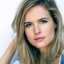 Amelia Jackson-Gray als Becky
