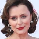 Keeley Hawes als Julia Morley