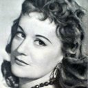 Noémi Apor als Lola