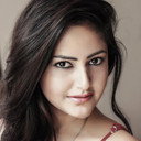 Barsha Siwakoti als Bunu
