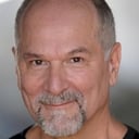 John Kapelos als Chief Chauncey O'Connor