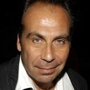 Taylor Negron als Russell