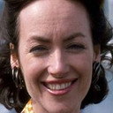 Susan Gilmore als Miss Grosvenor