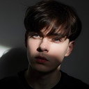 Luan Gallagher als Boy looking at the meteor (uncredited)