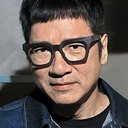 單立文 als Simon Hsiao (as Lap-Man Tan)