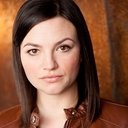 Brittany Samson als Donna Hue