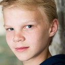 Tristan Mackid als Punk