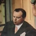 Pasquale Cennamo als Don Carmine Savarone (segment "Il guappo")
