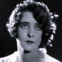 Patricia Avery als Muriel