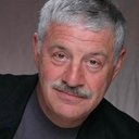 Paul Hecht als Dr. Rufus Carter