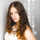 Melissa Temkov als The Captive