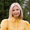 Grace Tobin als Self - Presenter